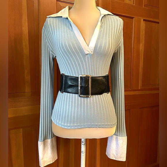 Y2K 1990’s Vintage Blue Cuffed Collar Tee w/ black suspenders - Picture 6 of 16